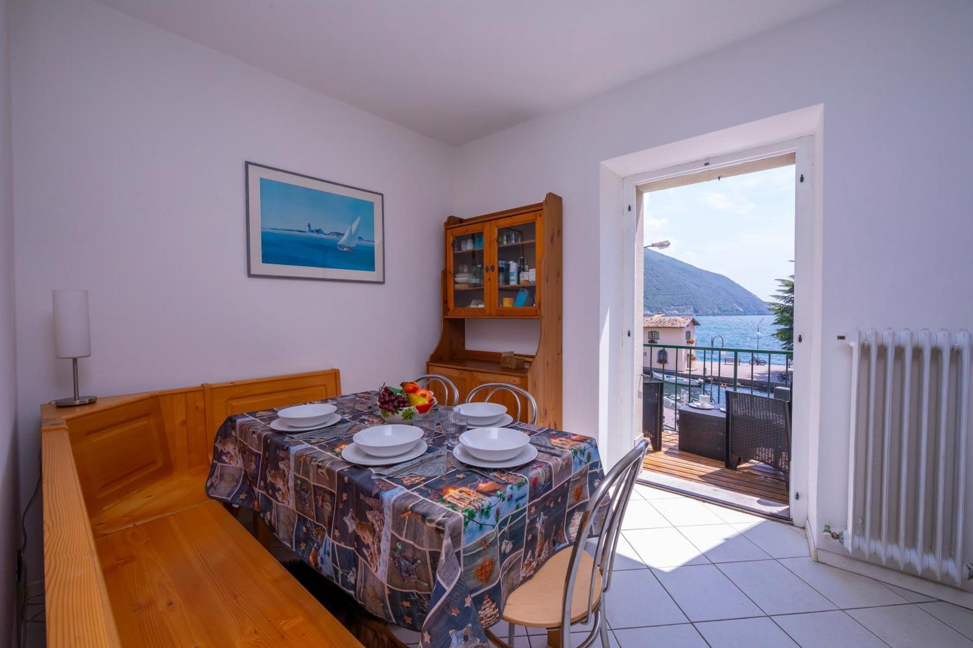 Dogana Best Lake View Torbole Sul Garda Exterior foto