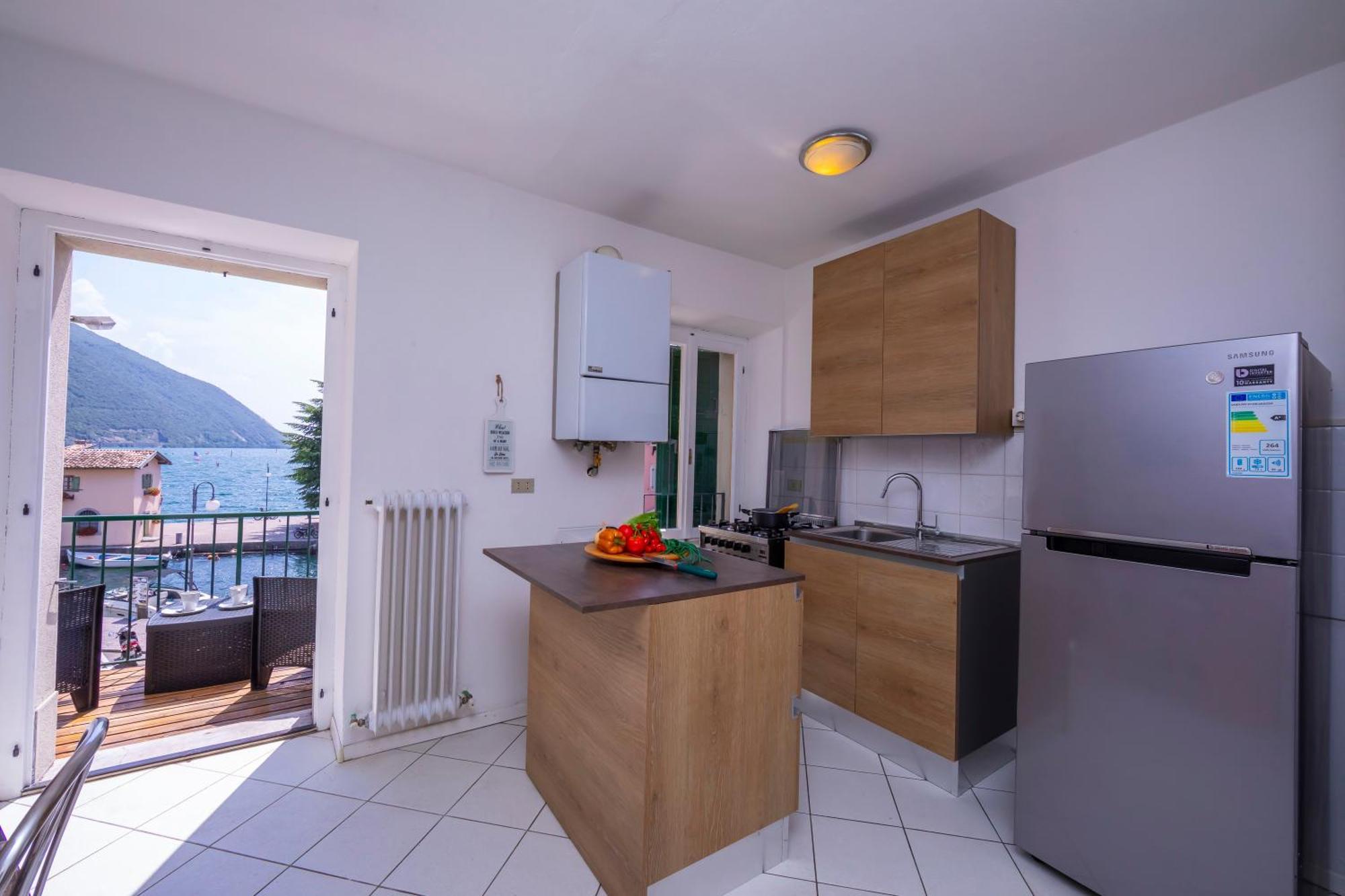 Dogana Best Lake View Torbole Sul Garda Exterior foto