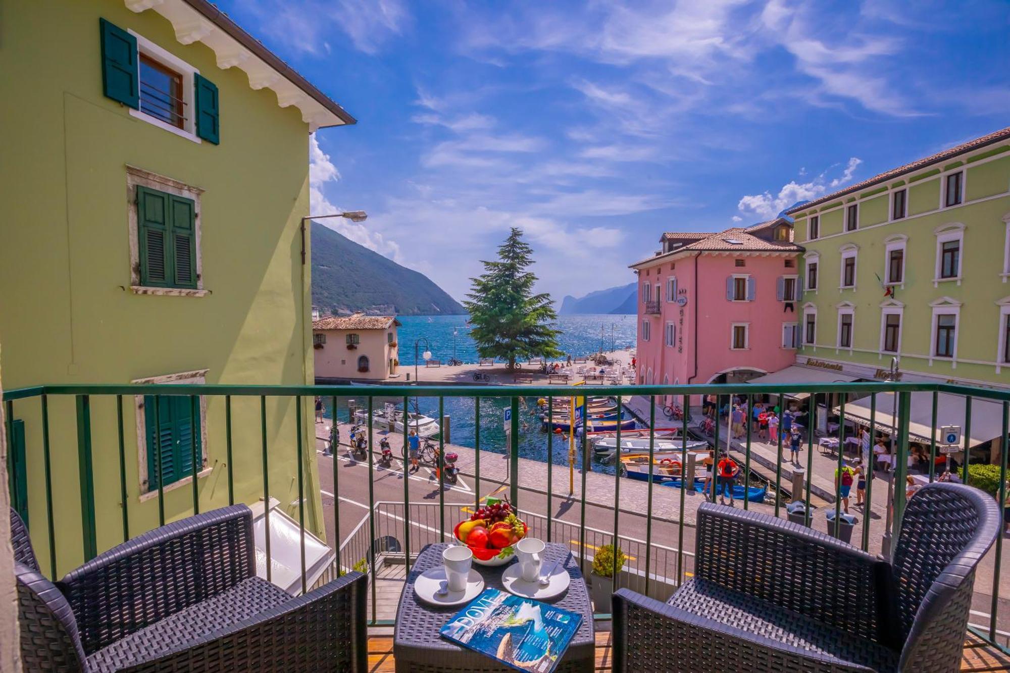Dogana Best Lake View Torbole Sul Garda Exterior foto